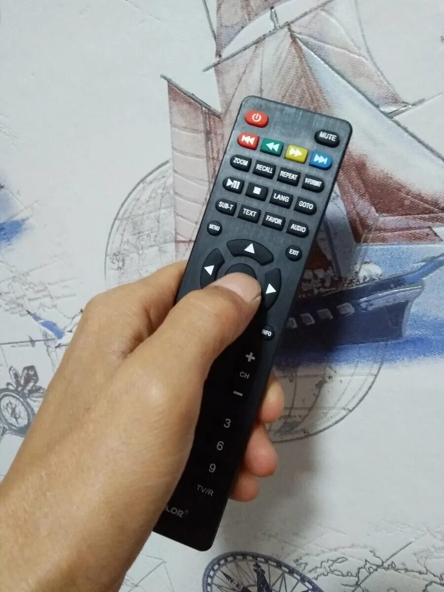 Прибор для тестирования пультов тв. Как проверить пульт с помощью мобильного телефона. Телевизионный пульт на камеру телефона. Инфракрасный пульт через камеру. Работоспособность пульта.