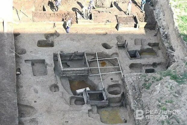 Древние сооружения в омске. В казани нашли старые строения. Что нашли в казани. Подземные этажи старых зданий. Что нашли в казани.