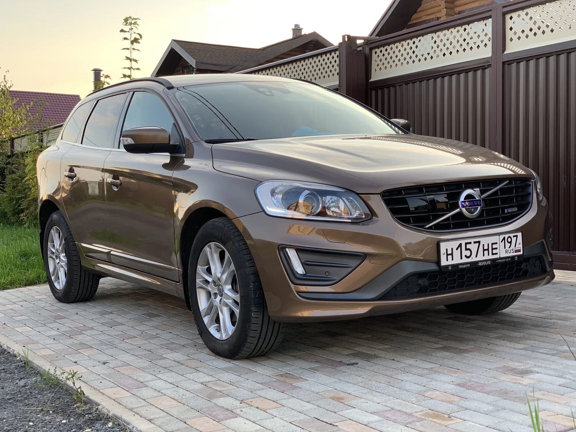 4. Отзывы хс60 бензин. Volvo xc60 2010. Volvo xc60 2020. Отзывы хс60 бензин.