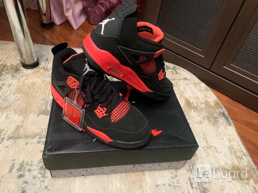 Жорики кроссовки. Жорики кроссовки. Air jordan 6 черные. Nike air jordan 1 retro. Жорики кроссовки.