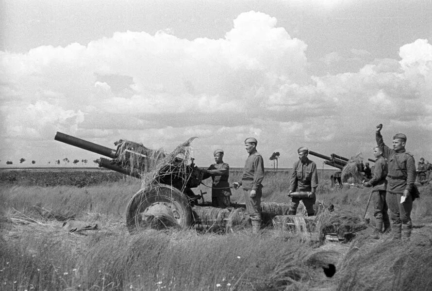 Артиллерист во время войны. Операция Багратион 1944. Артиллерия РККА В 1941.