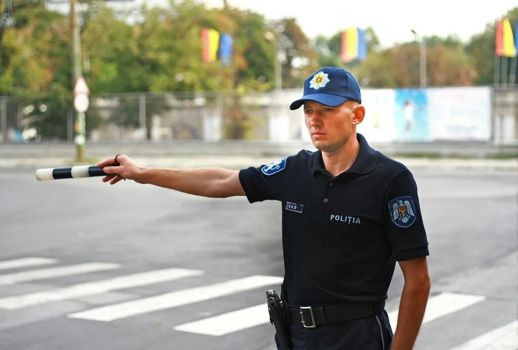 Форма дорожной полиции Молдовы. Полицейский. Дорожная полиция. Современный полицейский.