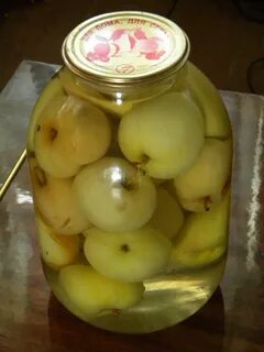 Яблоки целые в банке