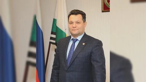 Абдулманов рустем мидхатович. Мэр елабуги нуриев. нуриев рустем мидхатович. рустем нуриев елабуга. мэр города елабуги нуриев рустем.