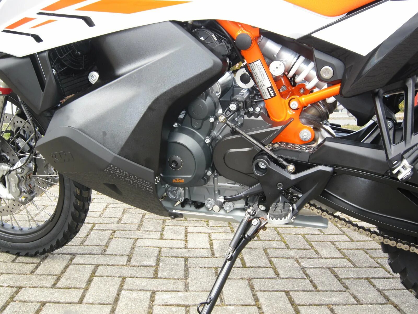 Ktm 790. КТМ 790. KTM 790 S. Мотоцикл КТМ 790. KTM 790 Adventure ТТХ.