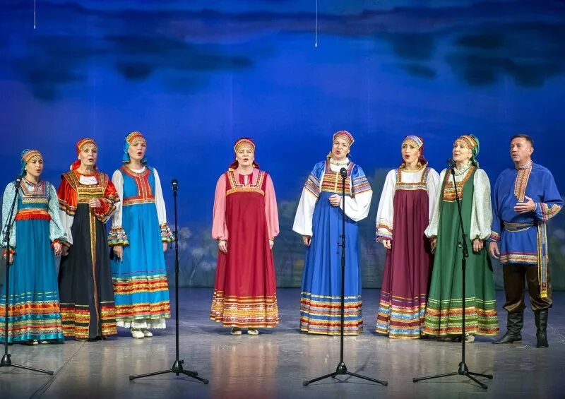 Известные исполнители и исполнительские коллективы народной музыки. Знаменитые исполнительские коллективы. известные исполнительские коллективы народной музыки. народнныеисполнительские коллективи. фольклорный ансамбль «црна гора».