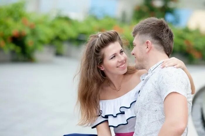 Своим ходом. Своим ходом Виталий и Лиза. Лиза Ичина. Канал своим ходом Лиза и Виталик. Виталий ичин и Лиза своим ходом.