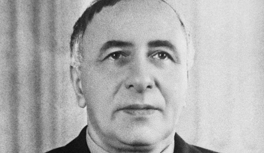 Таиров александр яковлевич. (1885-1950 гг. Александр таирова 1885-1950. Александр таиров камерный театр. Камерный театр москва 1914 таирова.