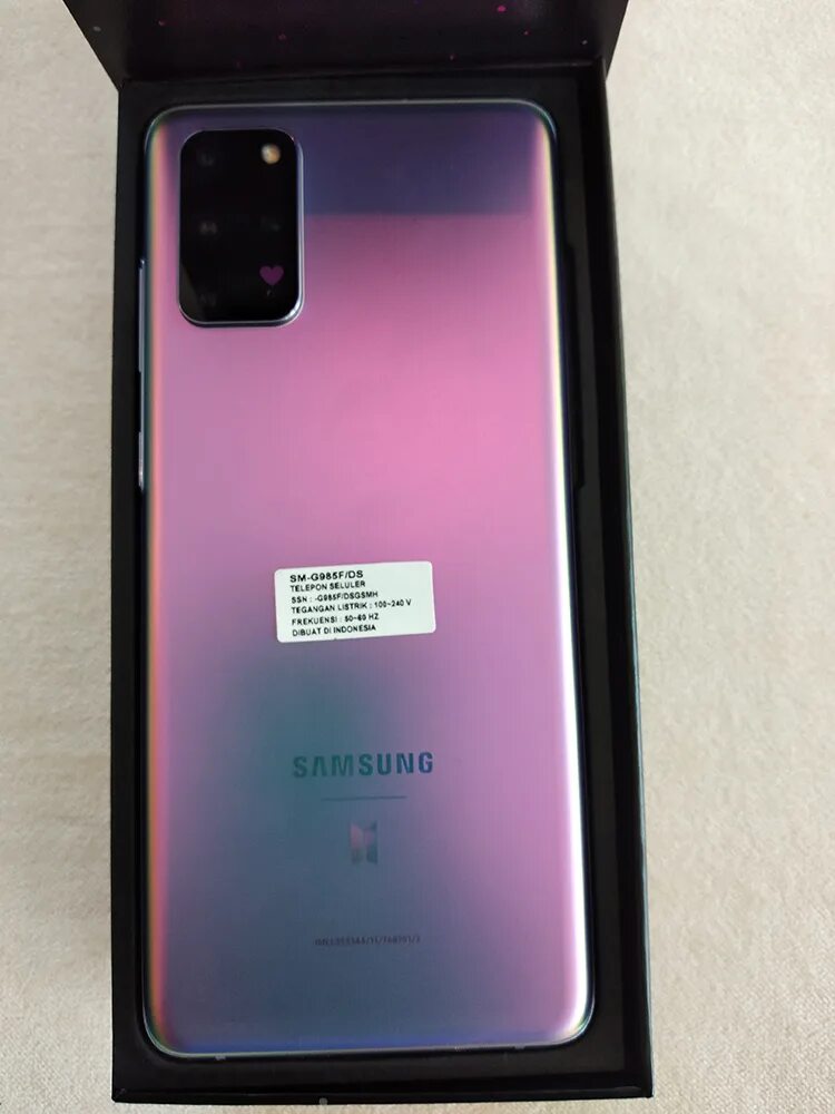 Телефон до 30000 рублей 2024 какой купить. Samsung Galaxy s20+ Purple. Самсунг s20 фиолетовый. Samsung Galaxy s20+ фиолетовый. Самсунг галакси с 20 фиолетовый.