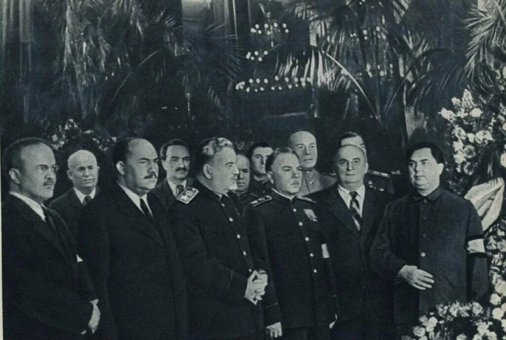 Политбюро ркп. Политбюро цк ркп 1921. заседание политбюро цк кпсс 1953. заседание политбюро цк кпсс. сталинское политбюро в 40-е годы.