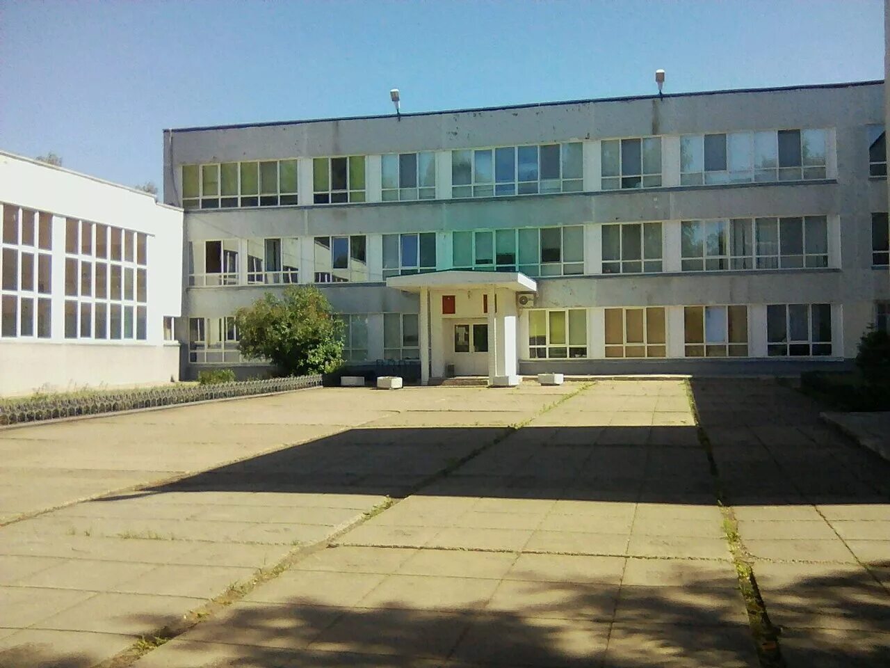 Школа 1 набережные. 28 школа набережные челны. 26 школа набережные челны. художественная школа 2 набережные челны. детская художественная школа 2 набережные челны.