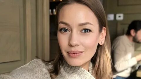 Жалаңаш актриса Евгения Лозаның суреті