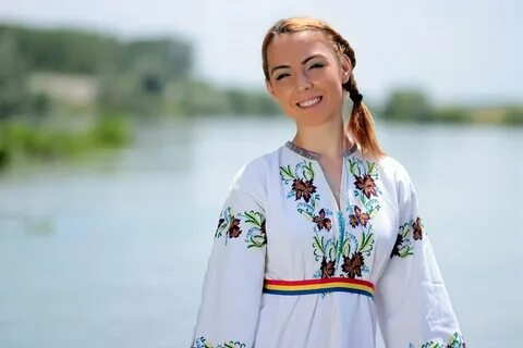 Обычая женщина