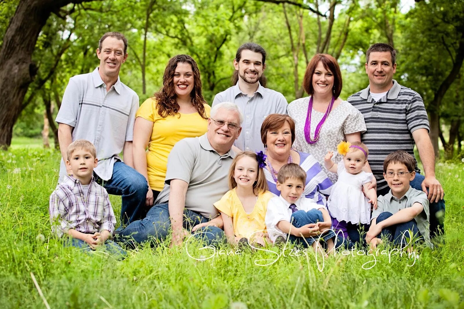 Like a big family. Семья. Ребенок в семье. Семя. Фотосессия большой семьи.