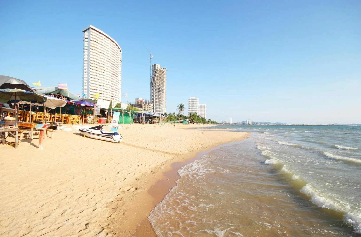 Люмпини парк паттайя. Паттайя джомтьен. Jomtien beach. Jomtien beach паттайя. Тайланд отель джомтьен бич паттайя.