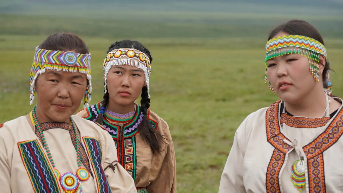 Родовая община у якутов 6 букв. Родовая и соседская община. Родовая община соседская община племя. Родовая община презентация. Палеолит ледниковый период люди.