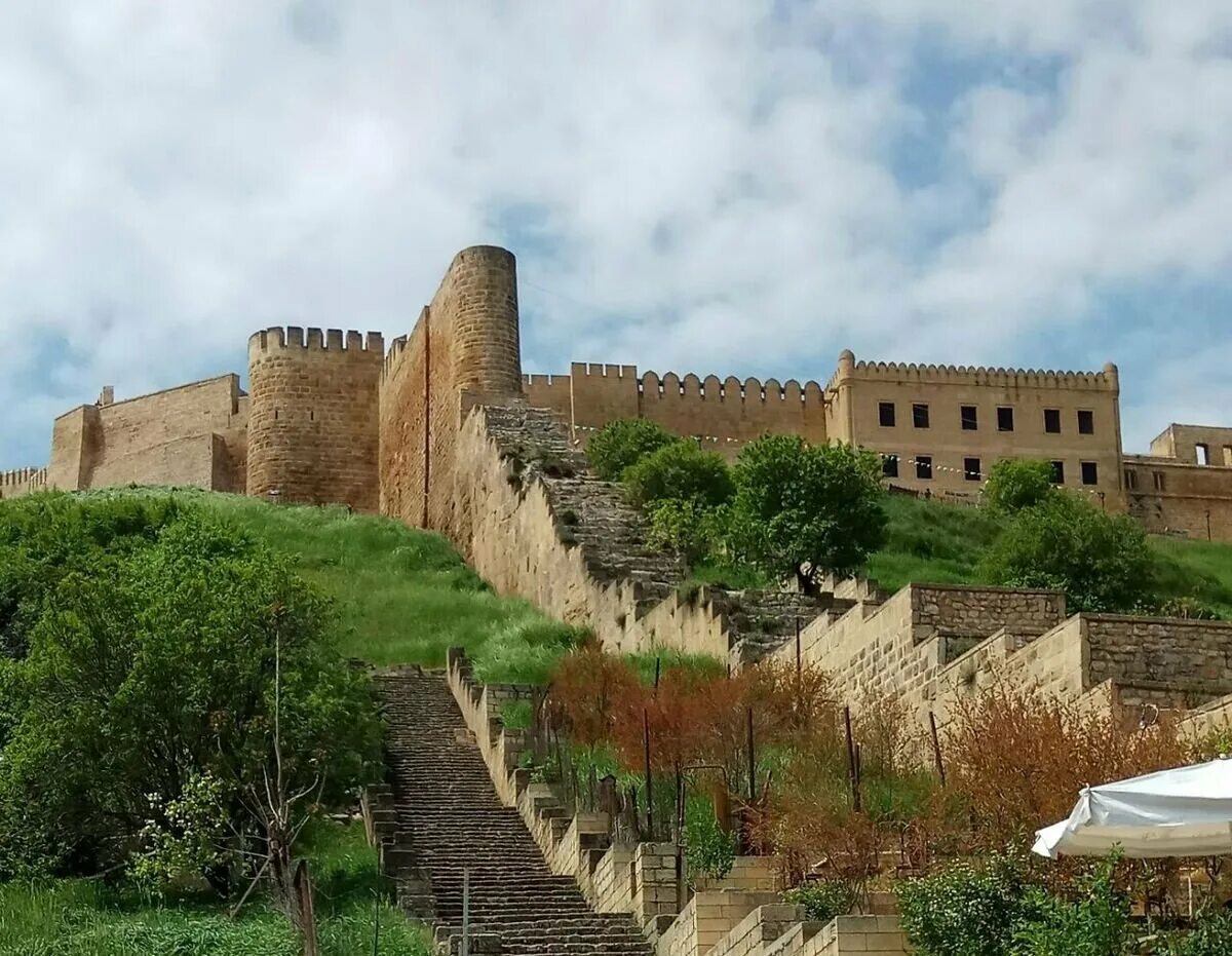 город дербент крепость нарын кала. цитадель нарын-кала дербент. цитадель нарын-кала дербент. цитадель и старый город дербент. цитадель и старый город дербент.