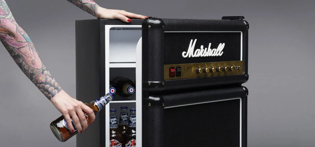 Фирма маршал производитель. Компания Маршалл. Фирма Marshall Amplification. Маршал фирма звуковая. Marshall реклама.