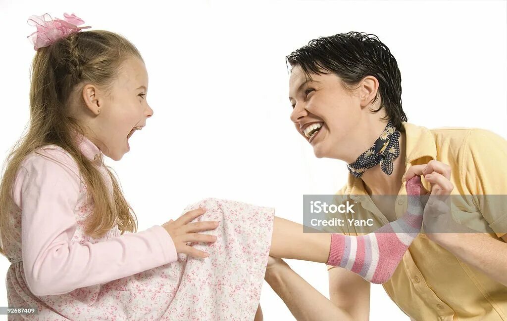 Щекотка девочки 10 лет. Tickle kids пёрышком. kids tickle девочки. tickle dress.