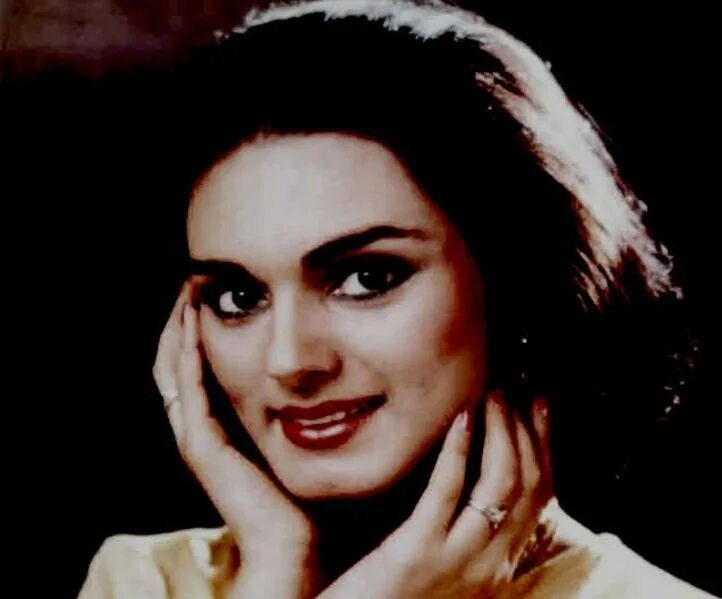 Neerja Bhanot. Энерджи Бханот. Нирджа Бханот стюардесса. 1986 Нирджи Бханот.