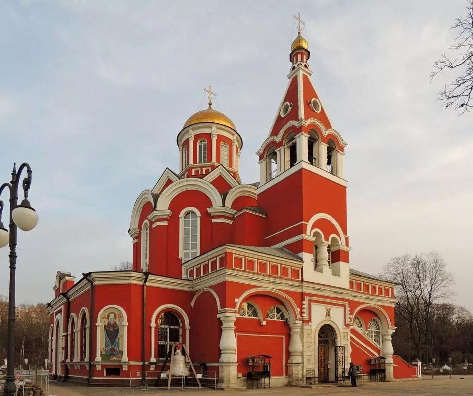 Храм благовещения пресвятой богородицы москва. Благовещенский храм (тайнинское). Церковь святой богородицы благовещения. Неорусский стиль церковь москва. Церковь святой богородицы благовещения.