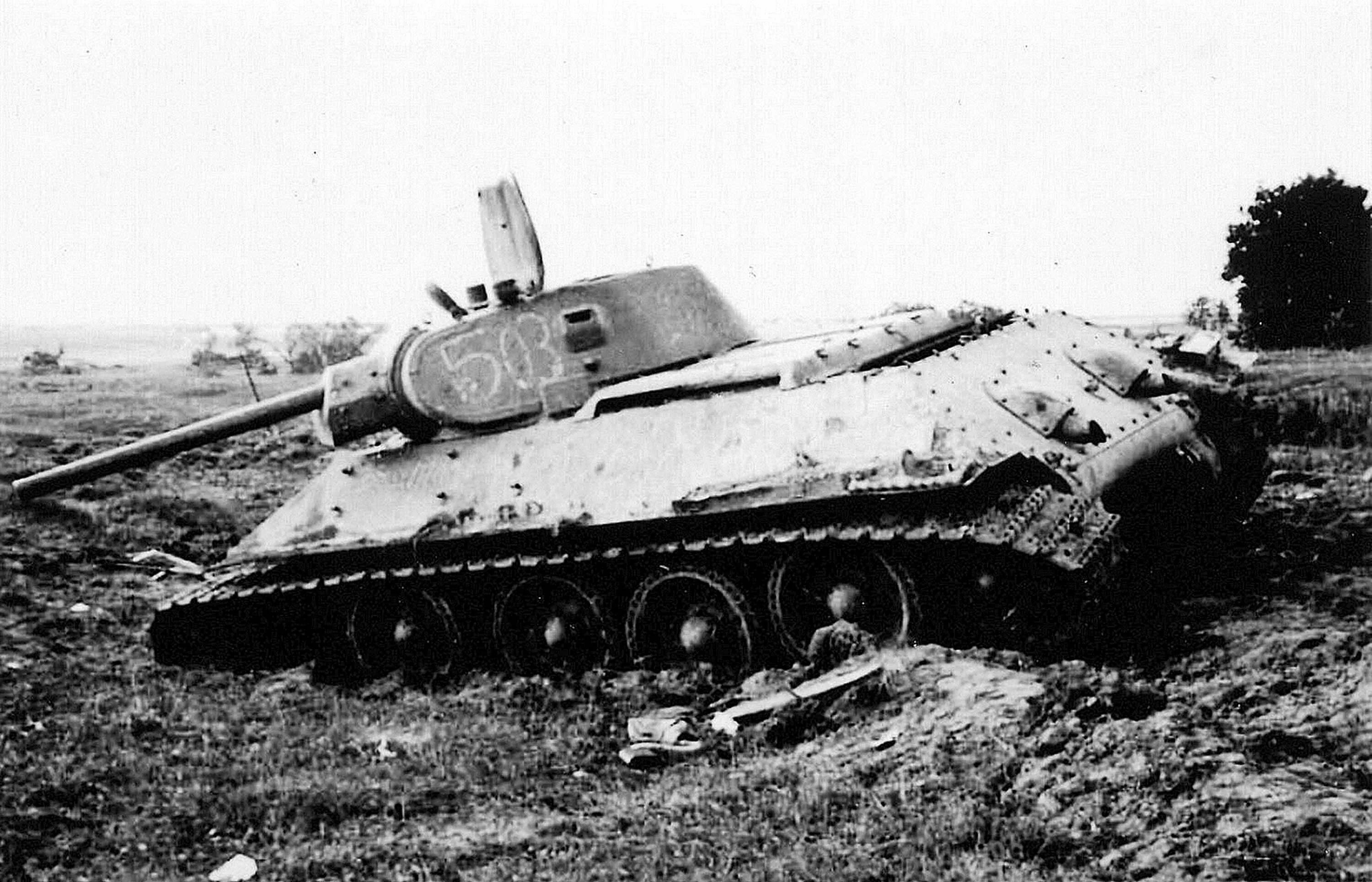 Лучший танк в великую отечественную войну. Танки вов 1941-1945. танки ссср 1941. брошенные советские танки 1941.