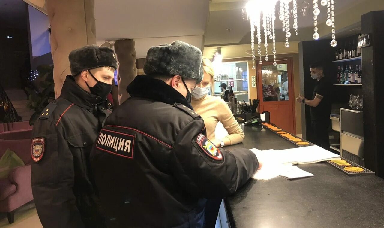Пускают посетителей