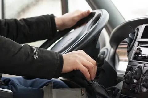 Управление транспортным средством не имея водительского