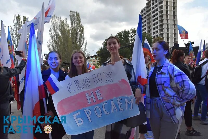 Проукраинские митинги в Крыму. Проукраинские митинги в Крыму 2014. Митинг в Симферополе 2014. Митинг в симферополе