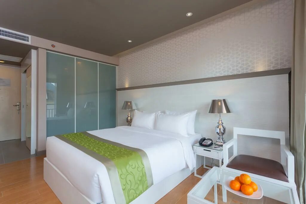 Бест вестерн патонг бич. Best western patong beach 3 патонг. Отель бест вестерн патонг бич. Бест вестерн пхукет патонг. Best western patong beach 3 патонг.