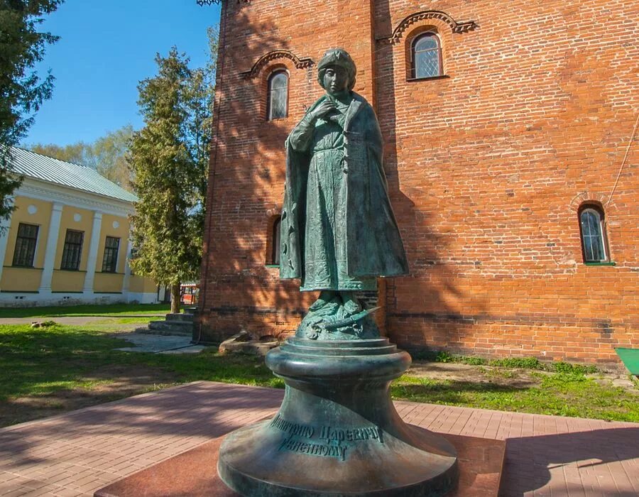 углич памятники. памятник царевичу димитрию углич. памятник царевичу димитрию углич. памятник царевичу дмитрию в угличе. углич памятник царевич дмитрию углич.
