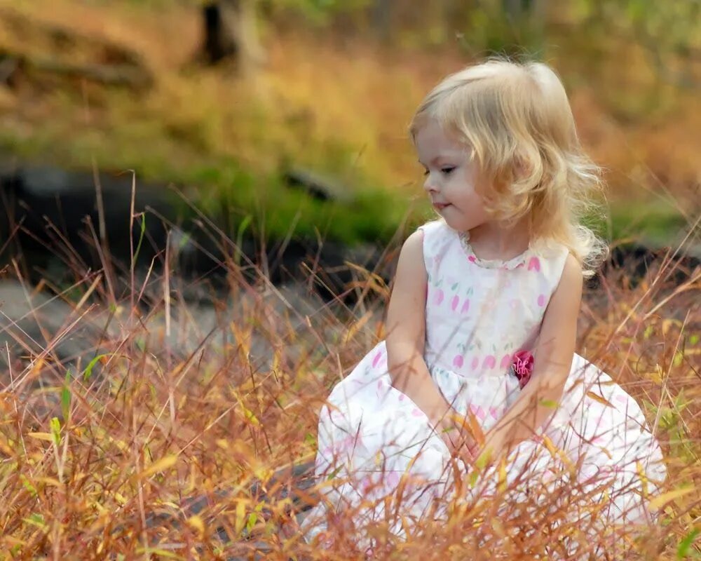 Радостные дети. Лето удивляем. Лето удивляем. Лето удивляем. Ягоды на прищепках.