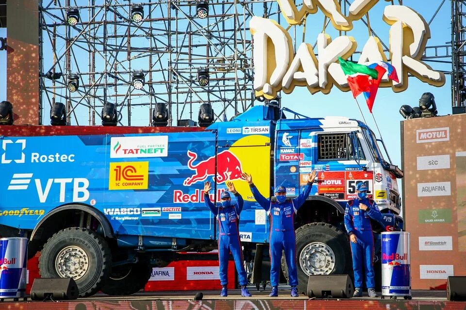 Камаз мастер 43509. Камаз мастер дакар 2021. Камаз дакар 2022. Камаз париж дакар 2021. Дакар победы камаза.