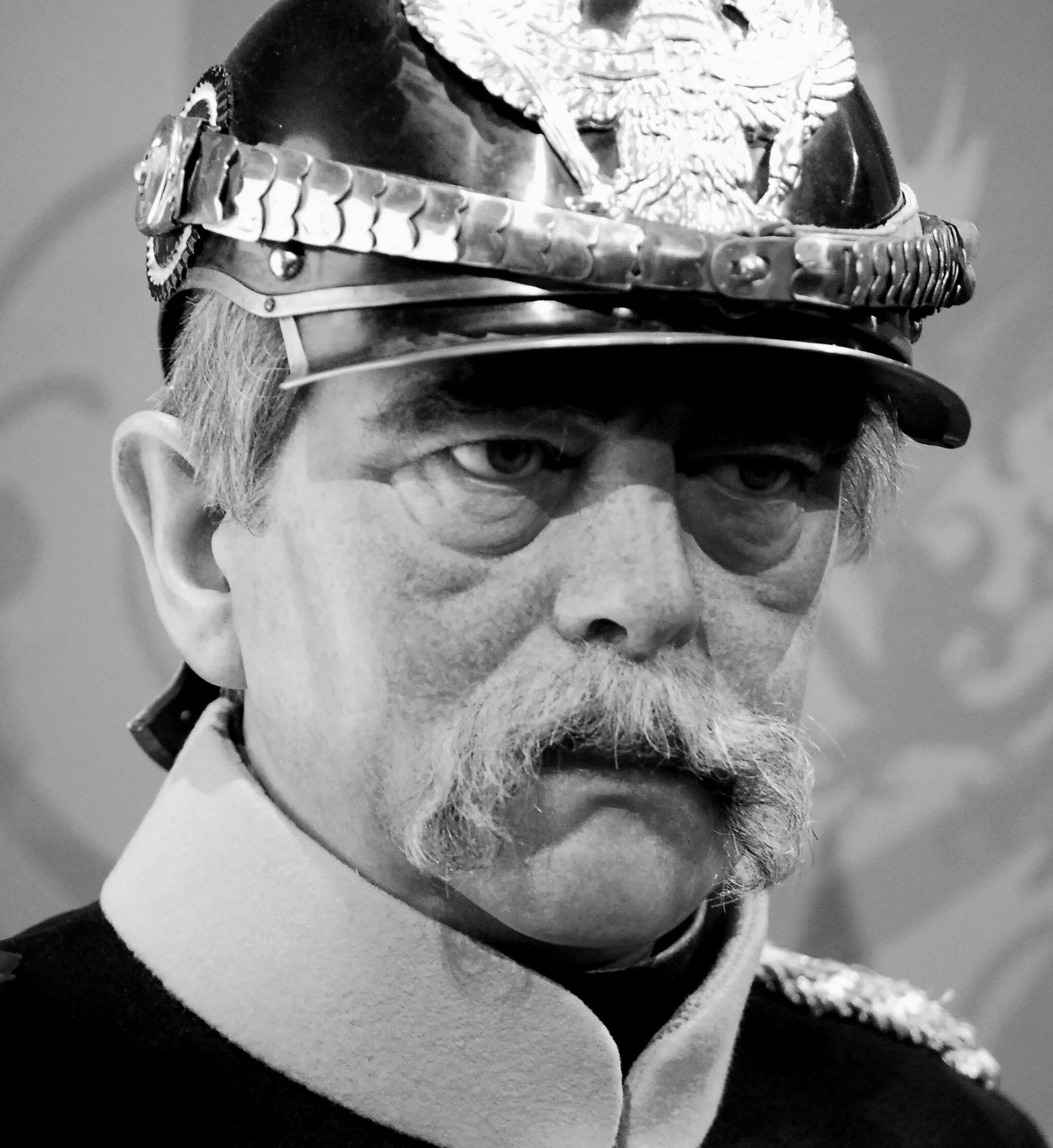 Бисмарк деятель. Отто фон бисмарк железный канцлер. Отто фон бисмарк железный канцлер. Бисмарк деятель. Отто фон бисмарк (1815-1898).