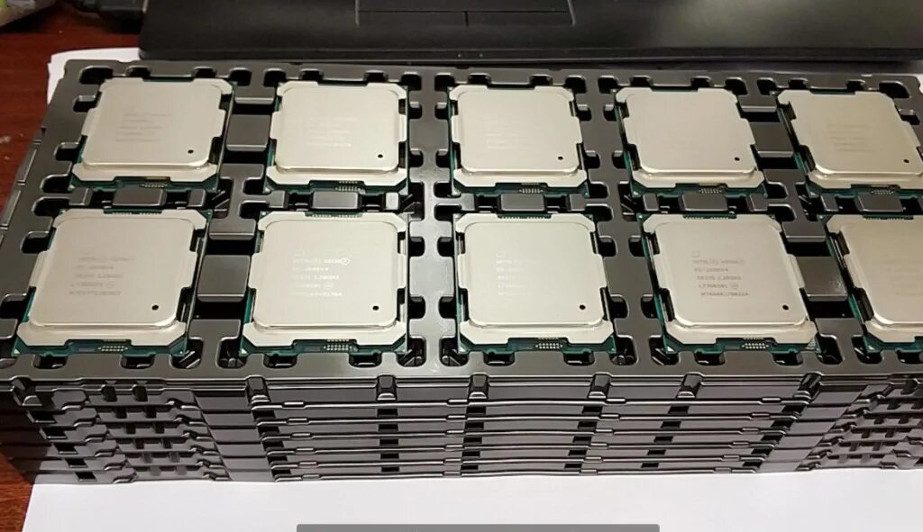 Процессор Intel Xeon e5-2609v2. Процессор Intel Xeon e5-2699v4. Процессор Intel Xeon e5-2623v3. Intel Xeon Gold 5218r упаковка.