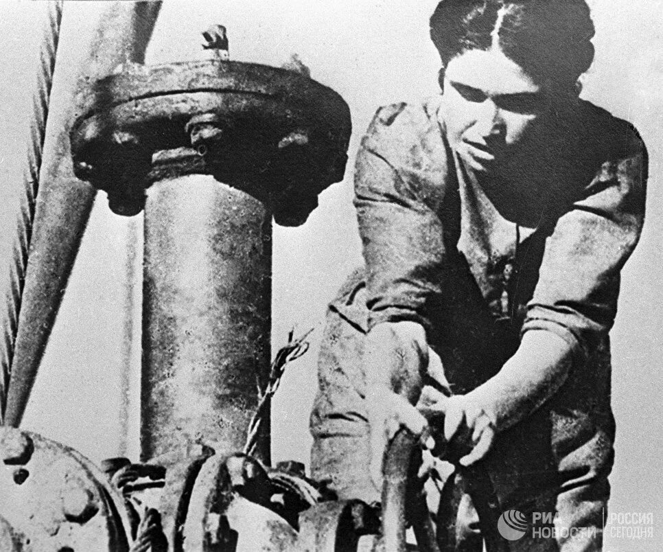 Бакинская нефть в Великой Отечественной войне 1941-1945. Бакинская нефть в Великой Отечественной. Бакинская нефть во время Великой Отечественной войне.