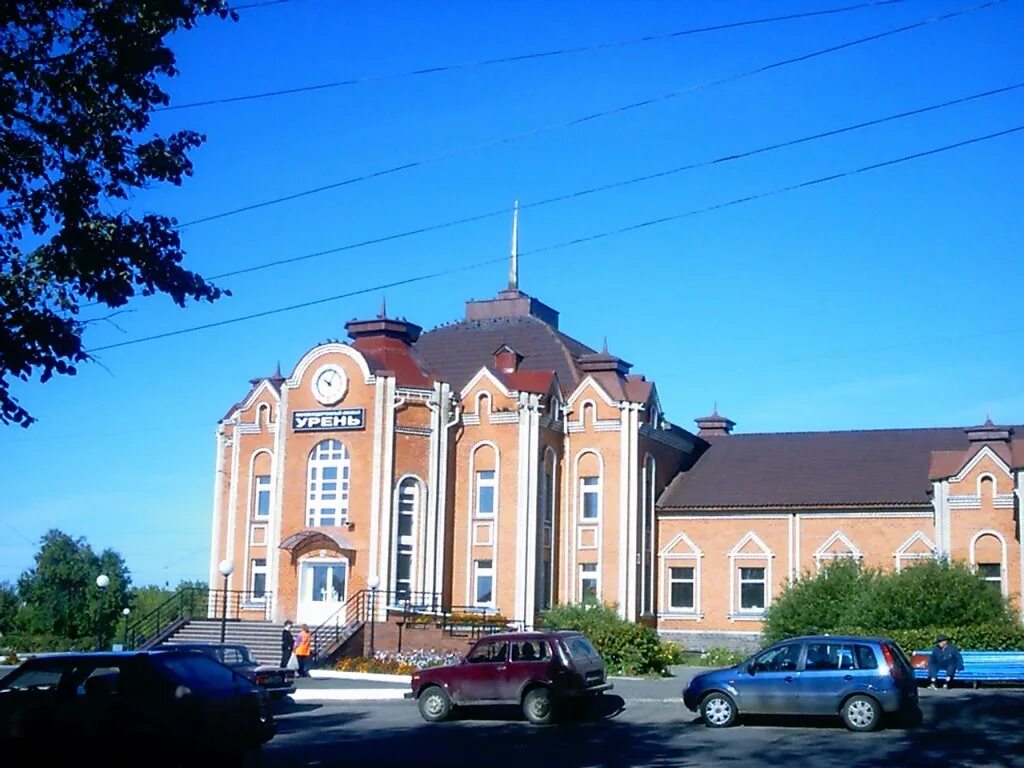 Урень 3. Площадь города Урень Нижегородской области. Вокзал Урень. Вокзал Нижегородской области города Урень. Станция Урень Нижегородская область.