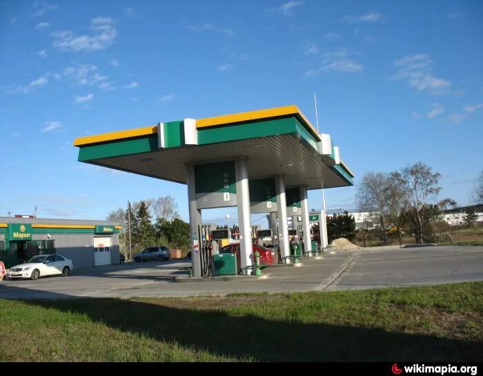 Гарант азс. Азс газпромнефть ханты-мансийск. Азс газпромнефть кафе. Сервис на азс. Азс ханты-мансийск строителей.