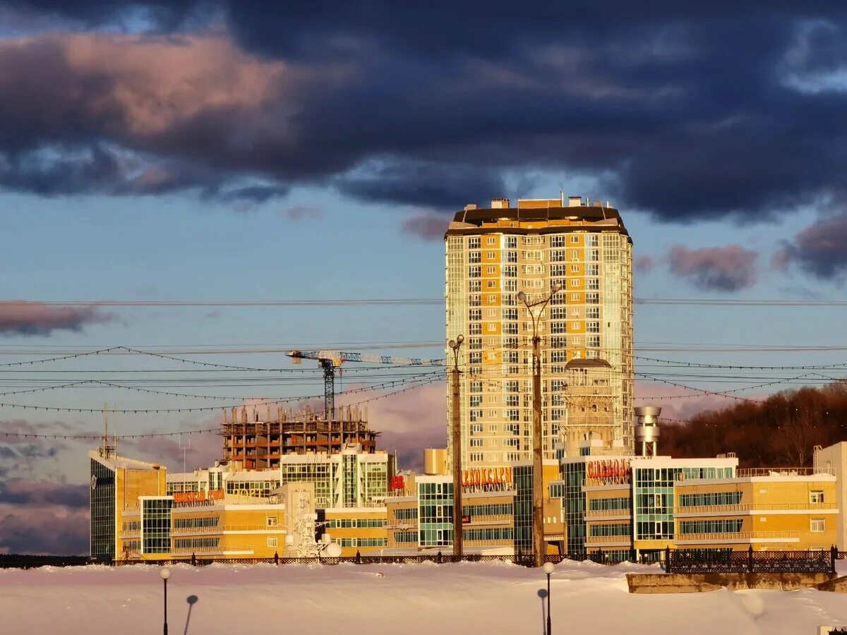 Концерт в чебоксарах на заливе 2017 году. Чебоксары фото. Залив чебоксары. День победы красная площадь чебоксары. Типичные чебоксары.