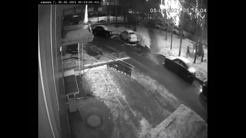 Камера в машину для наблюдения. Видео с украденной камеры. Видео с украденной камеры. Камера злоумышленник. Акулмчь протерла камеру.