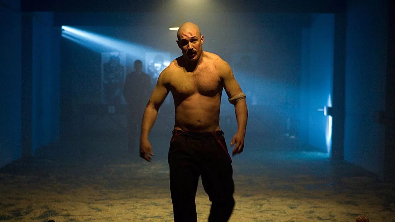 Том Харди бронсбронсон. Том Харди в роли Чарльза Бронсона. Bronson 2008. Бронсон с томом харди