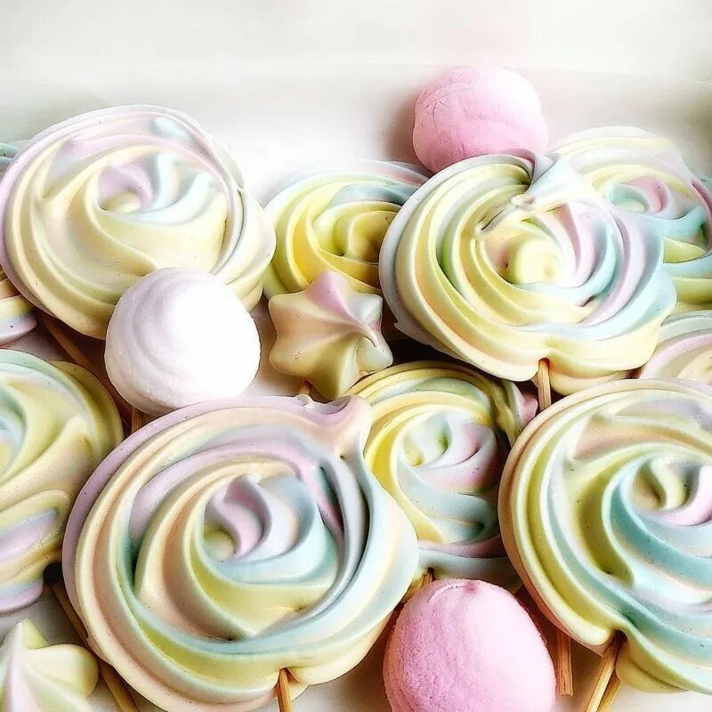 чем отличаются меренги. меренга фото. итальянская меренга. чем отличаются меренги. чем отличаются меренги.