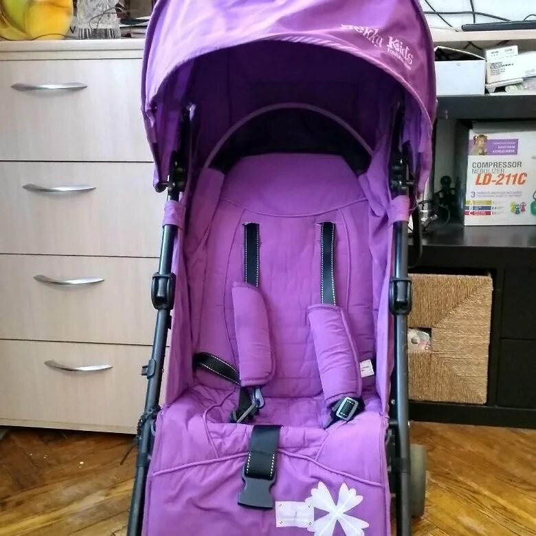 Jackie kids. Коляска jekky kids active. Джордж робинсон. Jackie kids. Jackie kids.