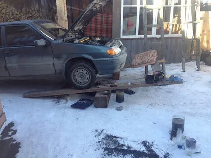 Яма на вазе