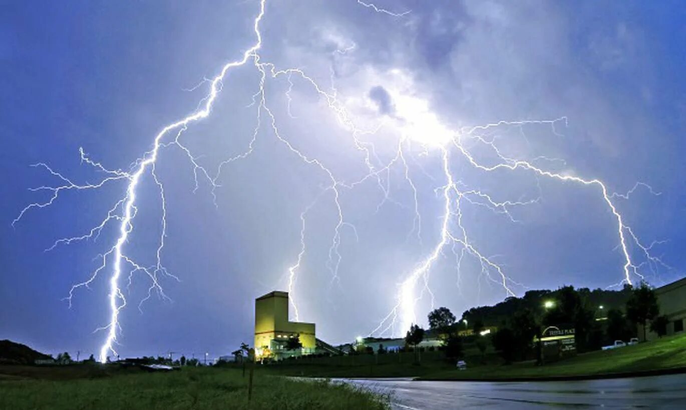 Lightning us
