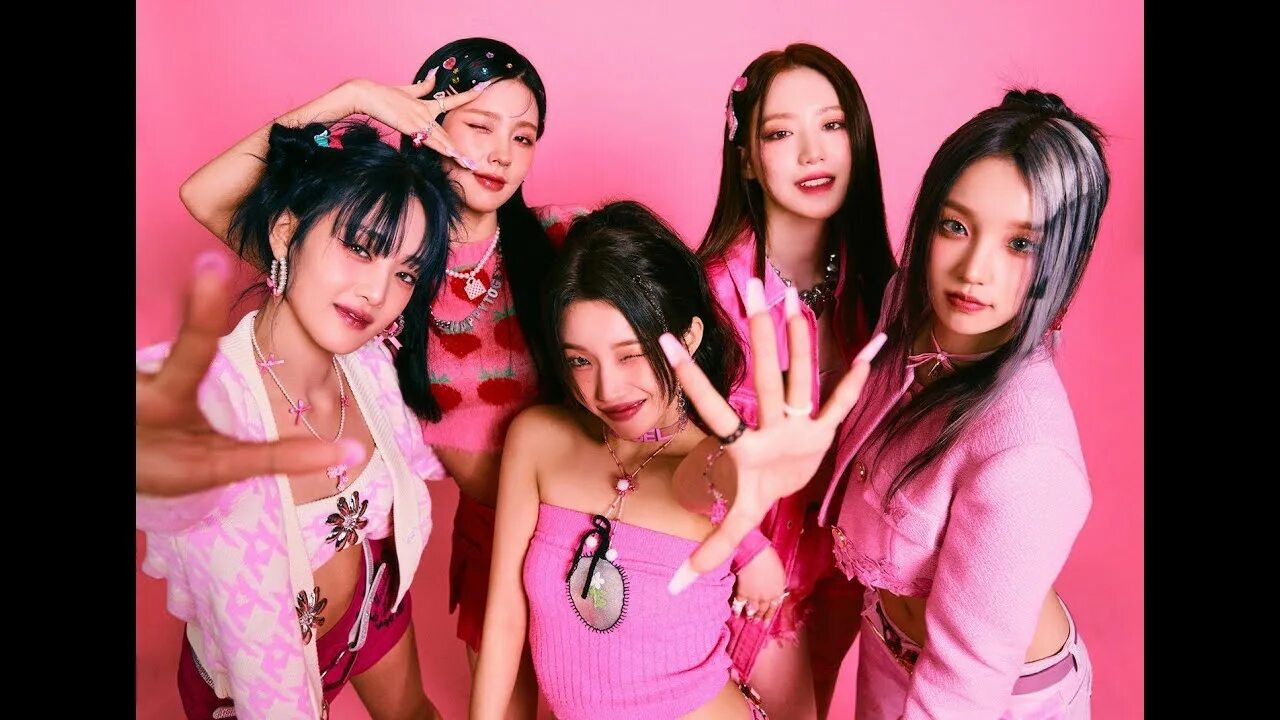 Альбомы idle. Queencard gidle. группа (g)i-dle. g группа g i-dle. группа g idle участницы.