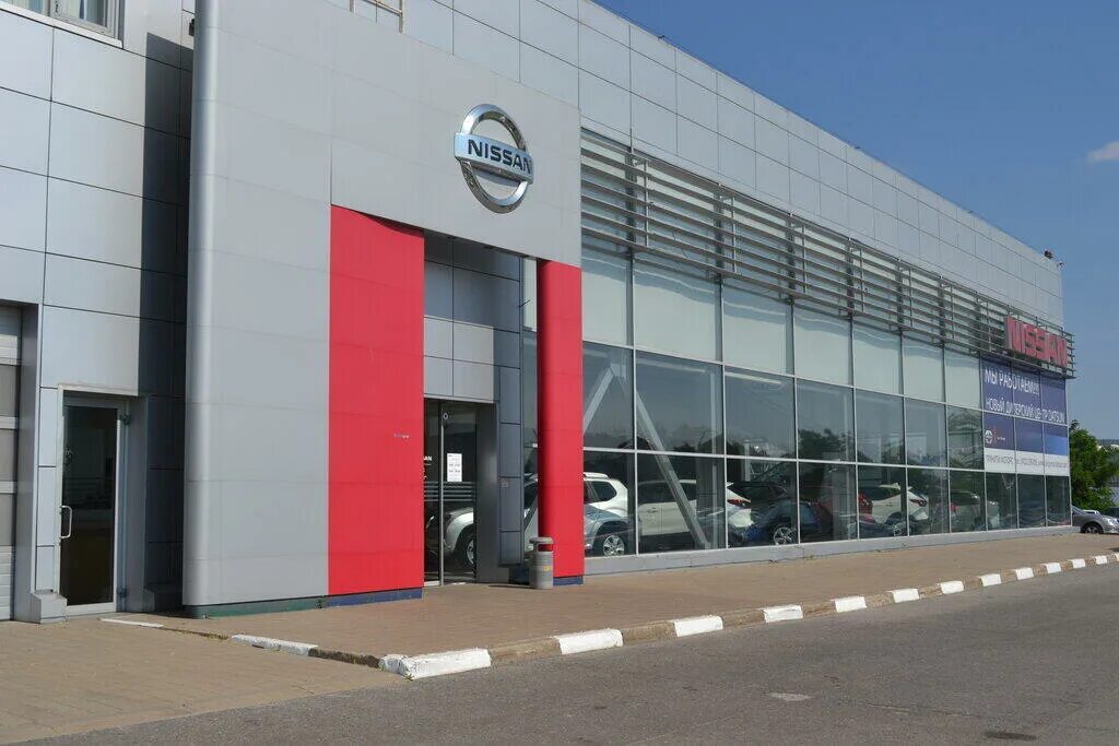 Дженсер белгород. Ниссан жук старая модель 1999. Nissan gtr литвина. Тринити моторс белгород. Тринити моторс старый оскол.