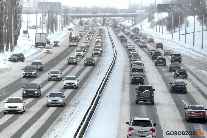 Гололед на дороге. Пробка в сторону Уфы. Трасса м5 Башкирия. Транспорт Уфа.