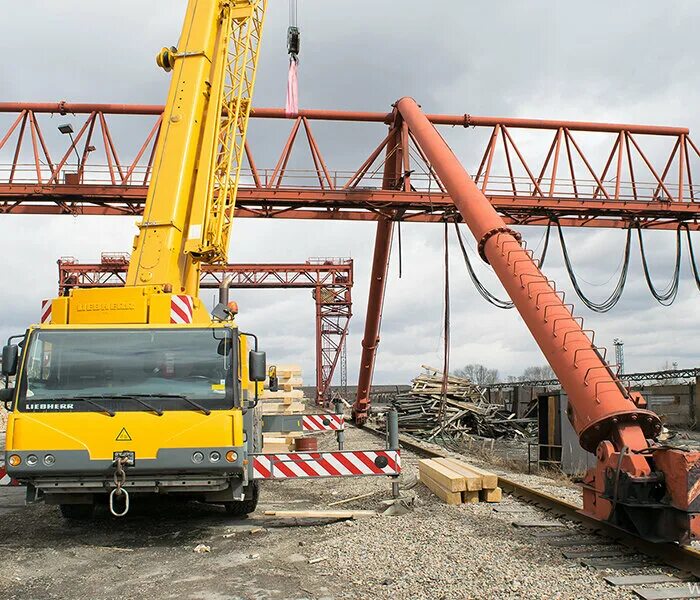 Видео как разбирают кран либхер Deflection LTM 1250-6.1 Heavy equipment, Heavy machinery, Crawler crane