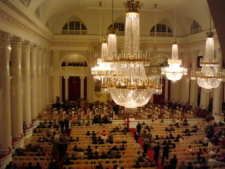 Большой зал филармонии спб. Спб филармония большой зал абонементы. Шостаковича. Д. Концертный зал филармонии санкт петербург.